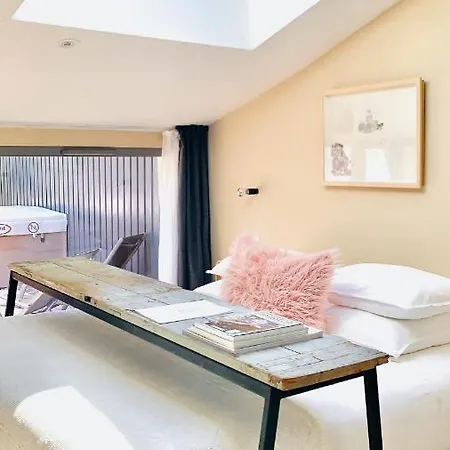 Le Florida Contemporaine Maison d'hôtes 4*
